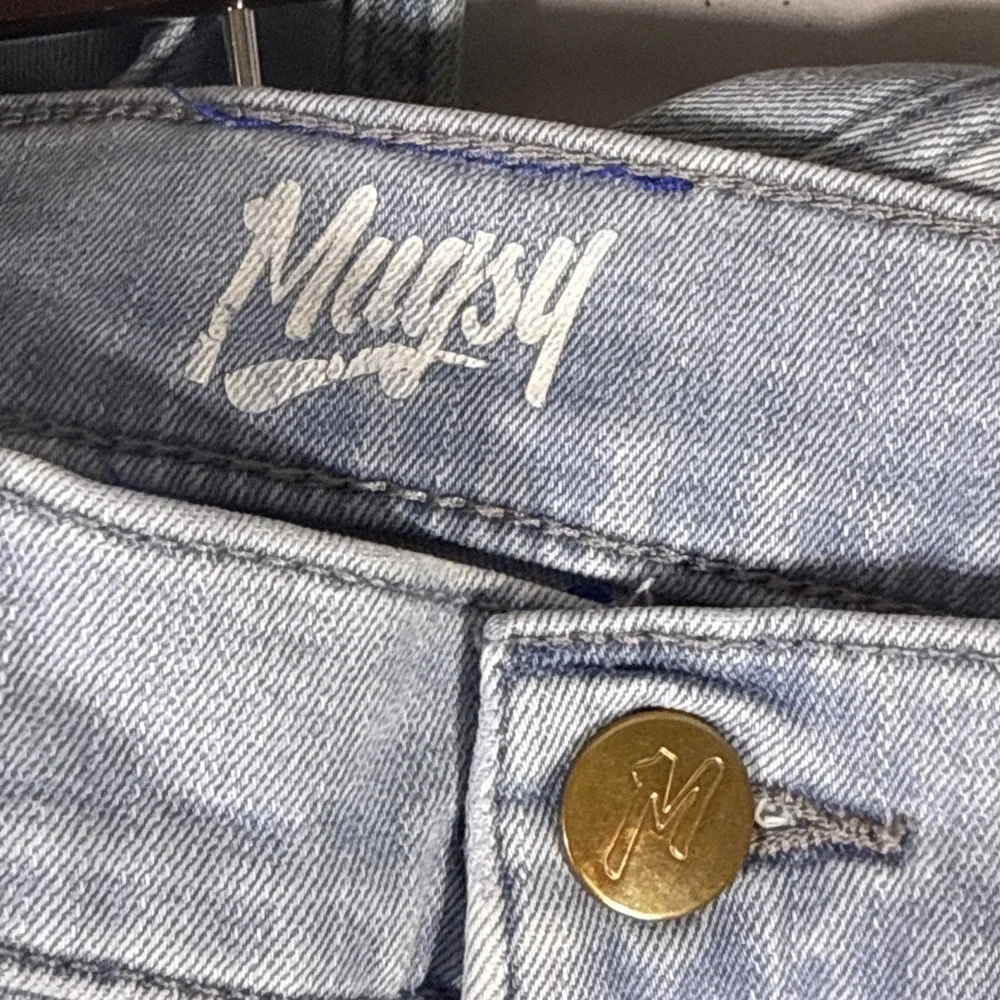 Mugsy Jeans doesn fit